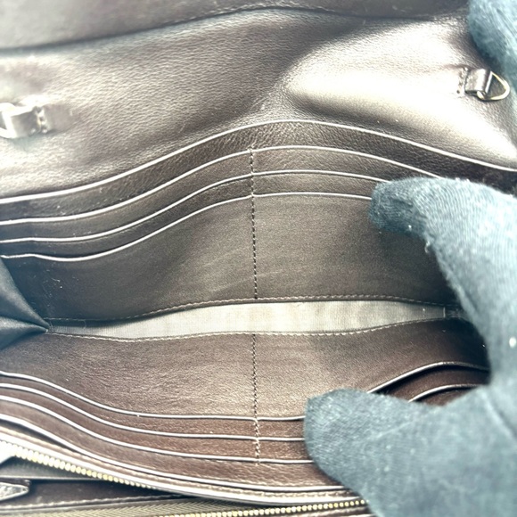 Gucci Brown Wallet with Iconic Monogram Wallet on chain - Picture 7 of 10